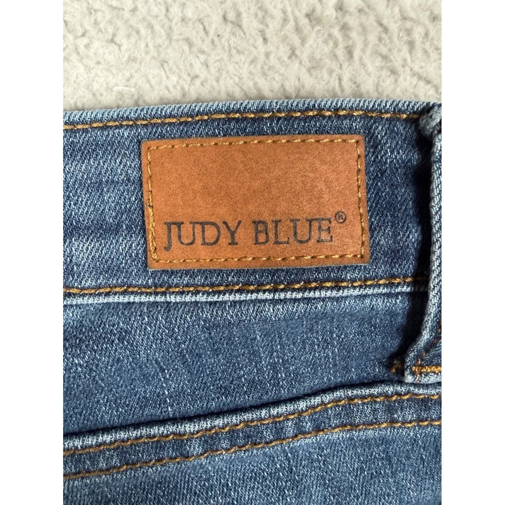 Judy Blue Straight Fit Medium Wash Whiskered Denim Jeans Womens 11/30